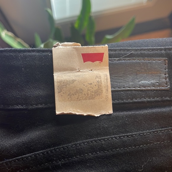 Brand new pair of black LEVIS jeans. Never worn. - Picture 6 of 6